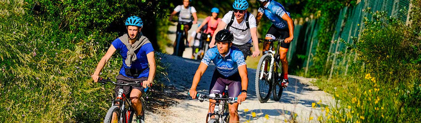 Acanto relais - tours guidati in moutain bike